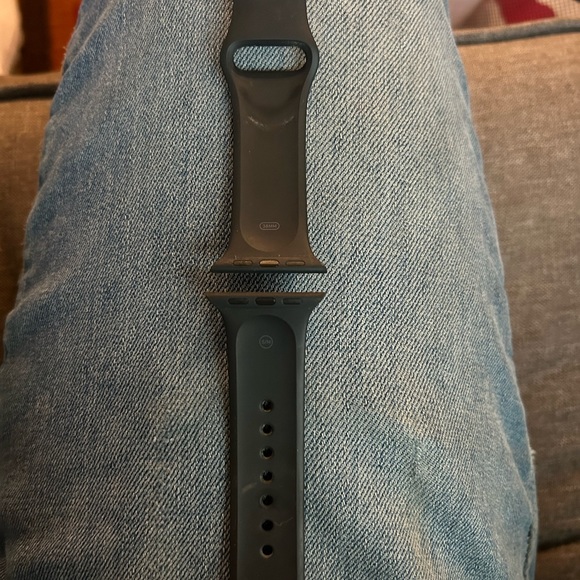 Apple Watch Series 3 GPS- 38mm S/M band - Picture 4 of 6